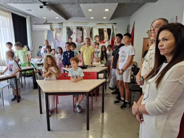 В Афинах обсуждают взаимосвязь между искусственным интеллектом и преподаванием В Афинах обсуждают взаимосвязь между искусственным интеллектом и преподаванием