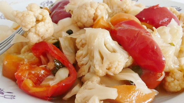 Путь к сердцу болгарина лежит через... соленья