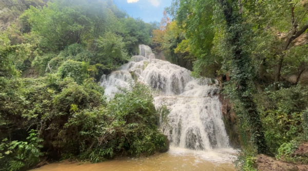 Среди водопадов и пещер – Деветакское плато предлагает и деревенский туризм с особым колоритом