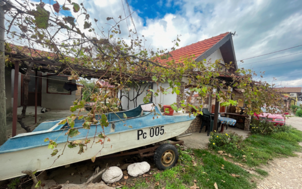 Неизвестная Болгария – маяк, лодки и минеральный источник в рыбацкой деревне Кáрия