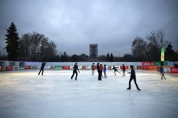 Рождество возможно еще с ноября – София в подсветках, рождественских ярмарках и праздничном уюте