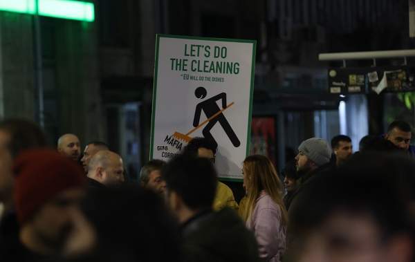 После напряженности в "треугольнике власти" бюджет на 2026 год заморожен