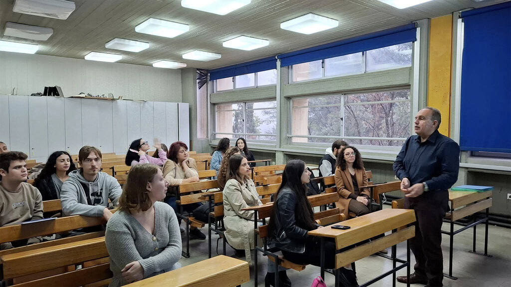 Болгаристика в Афинах – между «эмоциональным безумием» и культурной дипломатией Болгаристика в Афинах – между «эмоциональным безумием» и культурной дипломатией