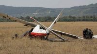 Самолет малой авиации разбился у аэродрома Лесново, пилот погиб