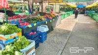 Перед Пасхой городской рынок в Силистре весенне-пестрый, но тише обычного