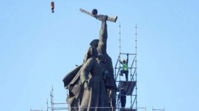 Мэр столичного района предлагает переместить Памятник советской армии на Бузлуджу