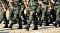 Парламент одобрил в первом чтении добровольную военную службу сроком на 6 месяцев