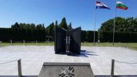 На Болгарском военном кладбище в Вуковаре  возложили венки