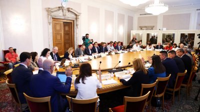 Бюджетная комиссия одобрила Бюджет-2026, отклонив предложения оппозиции
