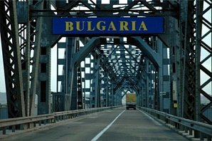 Движение по поврежденному мосту через Дунай откроют уже в субботу