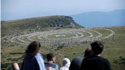 Последователи учения Петра Дынова встречают в горах Рила свой Солнечный Новый год