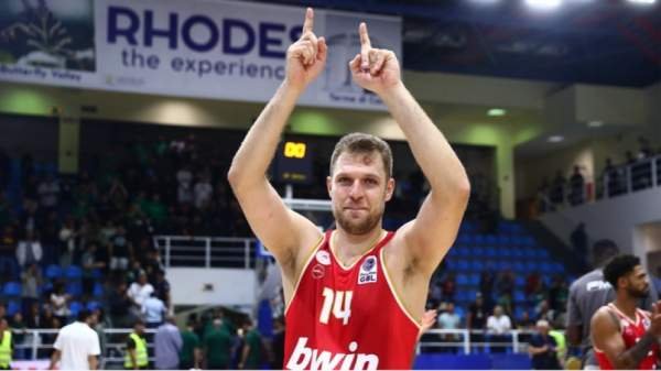 Везенков вывел свой 