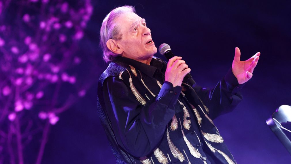 Умер большой певец, композитор и поэт Михаил Белчев