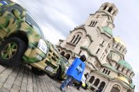 Россияне в Болгарии купили джипы для российского военного подразделения, воюющего на стороне Украины