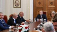 Президент Радев проводит встречи с парламентскими силами перед вручением мандата на сформирование правительства