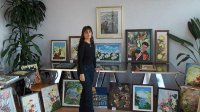 Неви Петкова переносит свои картины на шелк