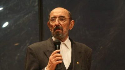 Ученики Крикора Азаряна с “Заметками на полях” в память своего учителя