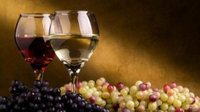 Вино все больше вытесняет традиционную ракию на трапезе болгар, считают эксперты