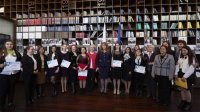 Дипломаты призывают молодых болгарок становится лидерами и создавать положительные перемены