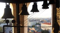 Услышьте колокола патриаршего кафедрального собора Святого Александра Невского