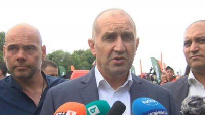 Президент о протестах в защиту лева: Я настаиваю, чтобы людей услышали