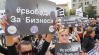 Протест против Covid-мер перед Парламентом