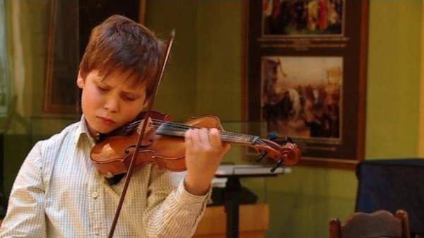 10-летний скрипач Виктор Василев выиграл конкурс Grumiaux в Бельгии