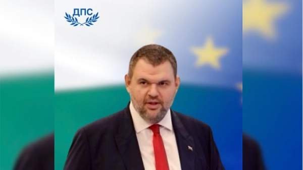 Пеевски заявил, что согласен взять на себя управление партией ДПС