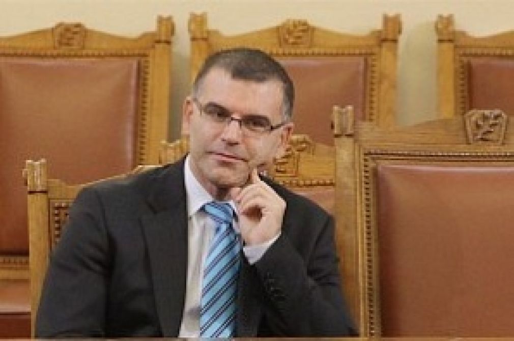 Вице-премьер и министр финансов Болгарии подал в отставку