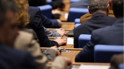 Депутаты одобрили в первом чтении создание Совета по координации политики в отношении болгар за рубежом