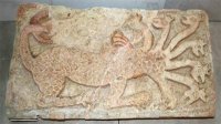 Уникальная пластика с изображением семиглавого змея с коронами ХІХ века в Национальном историческом музее