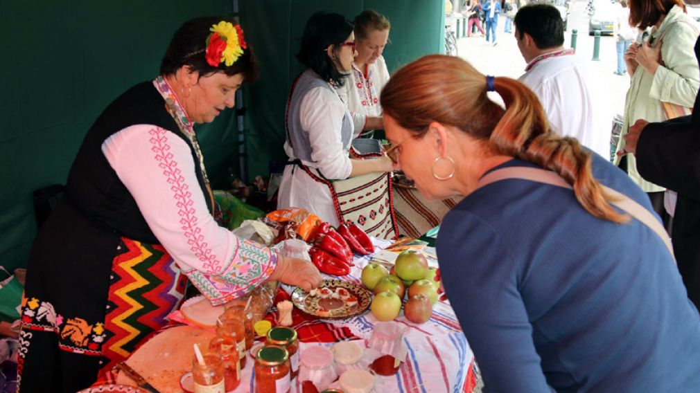 Болгарский фермерский рынок в Брюсселе - защитим болгарский вкус