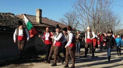 Обычай &quot;Купание зятьев&quot; в Иванов день в селе Алваново