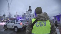 Духовенство Украинской православной церкви изгоняют из Киево-Печорской лавры