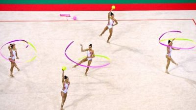 Сборная Болгарии по художественной гимнастике завоевала золотые медали в упражнениях с лентами и мячами