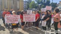 Рестораторы Бургаса вышли на акцию протеста из-за Covid-мер