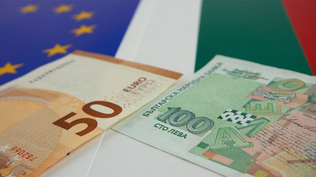 Период двойного обращения левов и евро не будет продлен