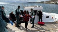 В Черном море задержали лодку с нелегальными мигрантами