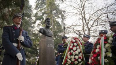 2 июня страна чтит память Христо Ботева и погибших за свободу и независимость Болгарии