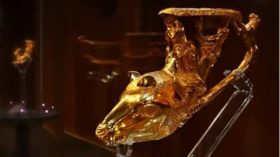 Панагюриште встречает оригинал Панагюрского золотого клада