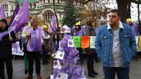 КНСБ напомнил акцией протеста о предвыборных обещаниях депутатов