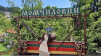 Жители с. Момчиловци представили болгарский йогурт в Шанхае