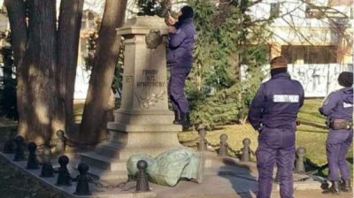 Сняли бюст графа Игнатьева в Варне, требуют устранения и Алеши в Пловдиве