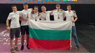 Четверо болгарских школьников завоевали медали на олимпиаде по информатике