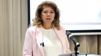 Президент призвала к созданию болгарского культурного института за рубежом
