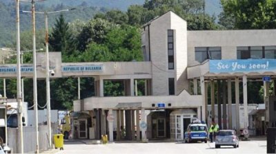 Интенсивное движение грузовиков на границе с Грецией и Турцией