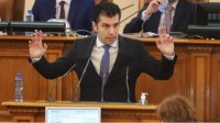 Премьер предложил парламенту решать все вопросы по Северной Македонии