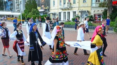 Более 400 исполнителей будут участвовать в фестивале "Варненское лето"