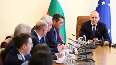 Премьер Радев ожидает от МВД драконовские меры на дорогах