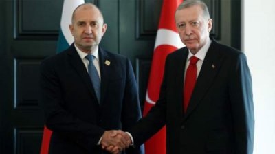 Президенты Болгарии и Турции провели телефонный разговор